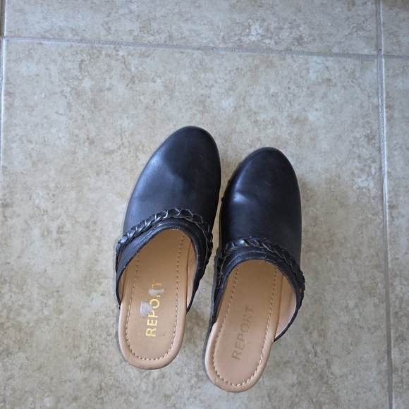 Report Shoes - Report Black Women's Mules Clogs Size 8 *READ*